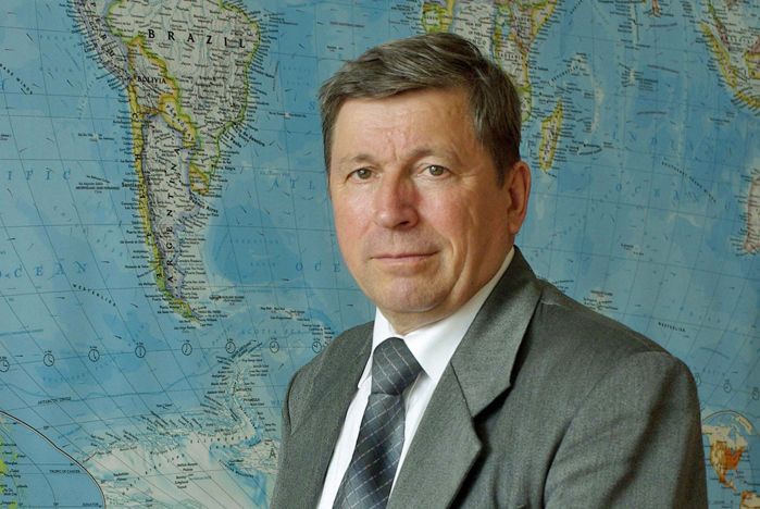 Александр Латкин, д-р экон. наук, руководитель Института подготовки кадров высшей квалификации: Сравнительная стоимость жизни как ключевой фактор развития российского Дальнего Востока Александр Латкин, д-р экон. наук, руководитель Института подготовки кадров высшей квалификации: Сравнительная стоимость жизни как ключевой фактор развития российского Дальнего Востока