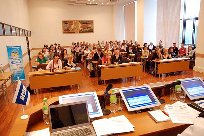 Во ВГУЭС стартовала научно-практическая конференция «Инновационные технологии в информационном обеспечении образования»