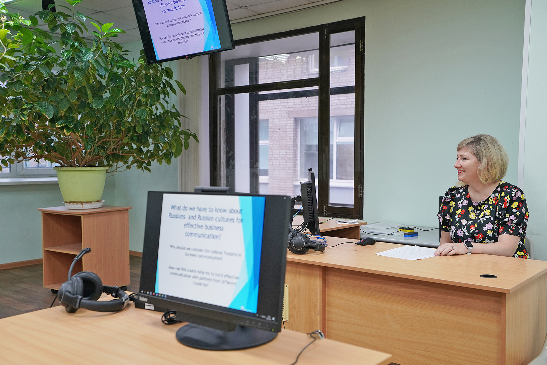 Учиться, чтобы учить: преподаватели ВГУЭС готовы преподавать на английском языке