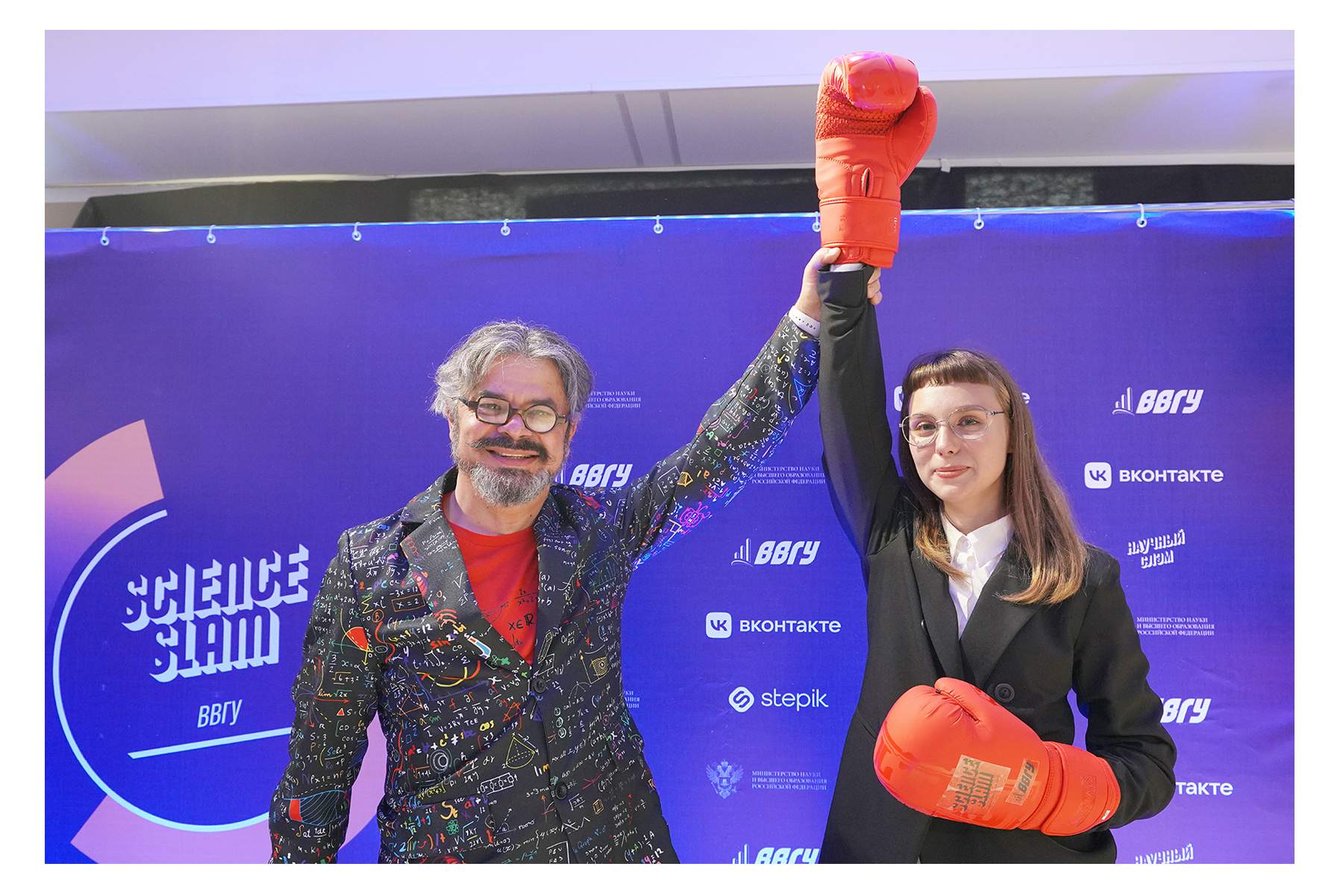 Студентка Института права Дарья Животова одержала победу в битве ученых Science Slam