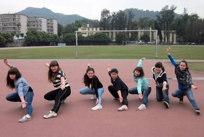 Студентки ВГУЭС побывали в китайском зимнем лагере «Гуанвай»