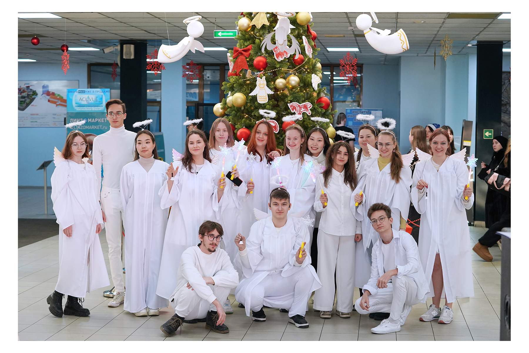 В ВВГУ спустились «рождественские ангелы»: фоторепортаж