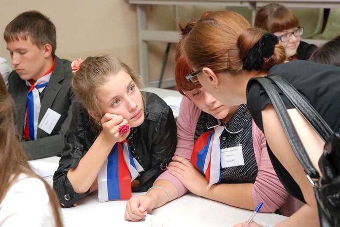 Молодые лидеры Надеждинского района прошли обучение в летней школе ВГУЭС