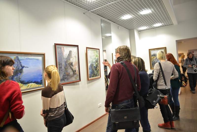 «На одном дыхании» - во ВГУЭС открылась выставка хабаровского художника Бронислава Тамулевича