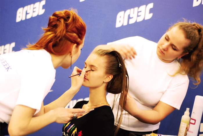 Профлицей ВГУЭС принимает активное участие в организации недели моды во Владивостоке