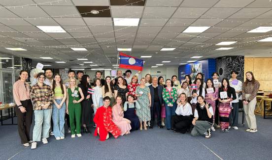 Иностранные студенты ВВГУ встретили тайский и лаосский Новый год