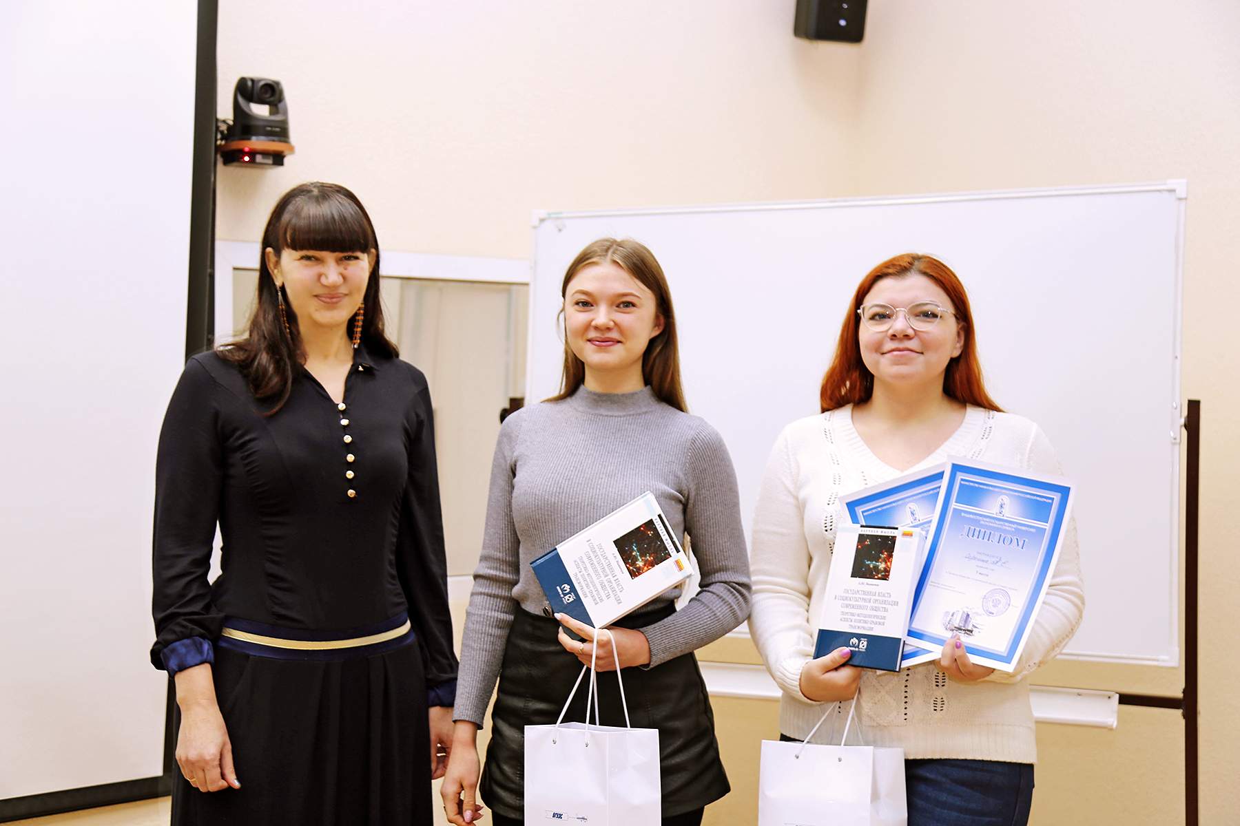 Дипломные работы выпускников ВВГУ признаны лучшими на Всероссийском конкурсе