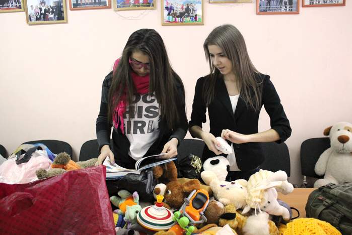Волонтеры филиала ВГУЭС в г. Благовещенске подарили улыбки воспитанникам детского дома