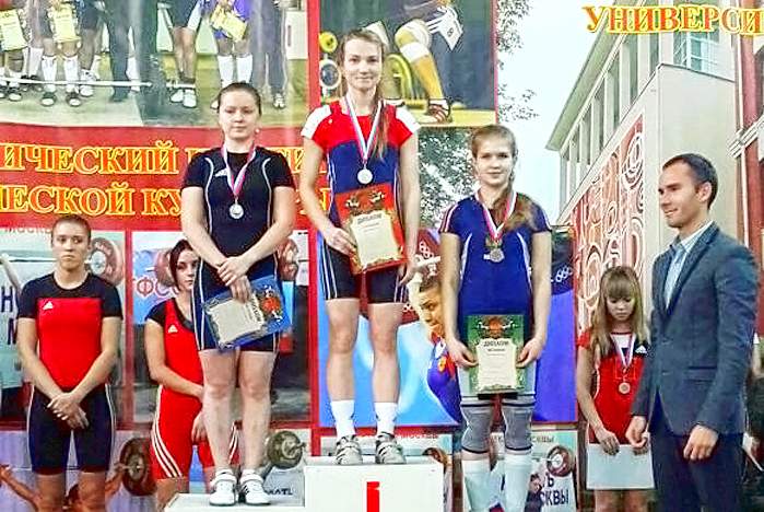 Студентка ВГУЭС Анжелика Ерахова стала чемпионкой России и получила путевку на чемпионат мира по тяжелой атлетике среди студентов
