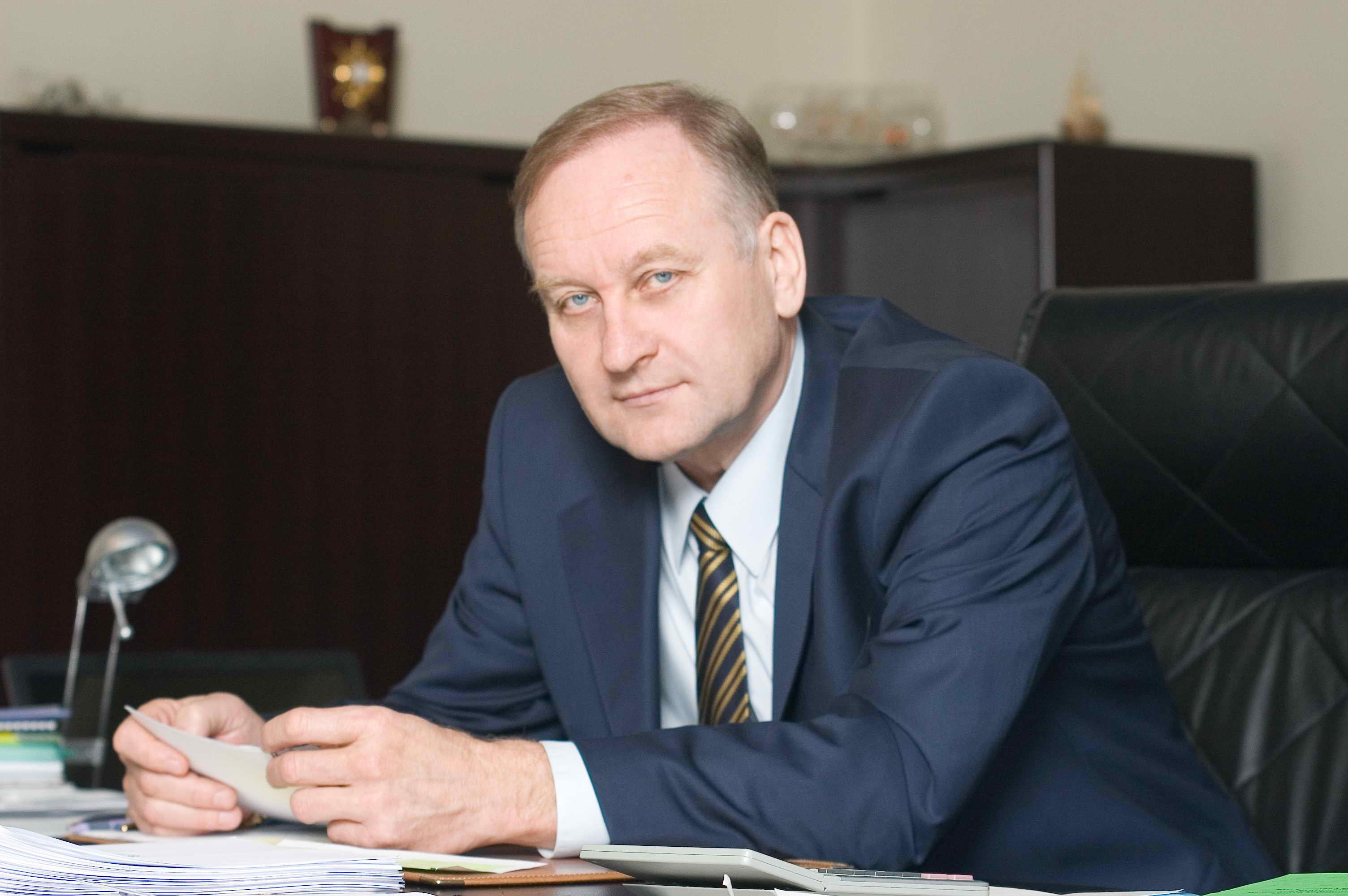 Геннадий Лазарев: «Хороших юристов много не бывает!» Геннадий Лазарев: «Хороших юристов много не бывает!»